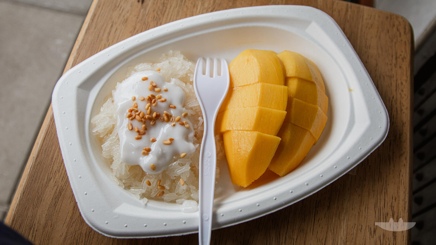 Tarn Thong kanom tuay